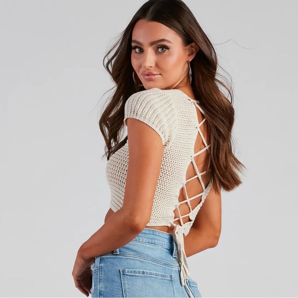 NWT Windsor Cream Crochet Lace Up Back Knit Crop Top Size Small - Picture 1 of 5